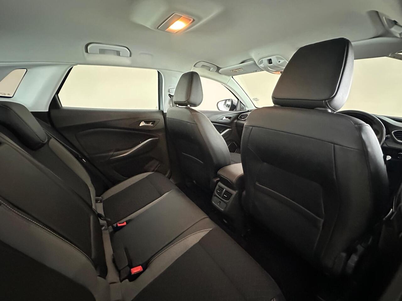 Vauxhall Grandland X FP21OZF