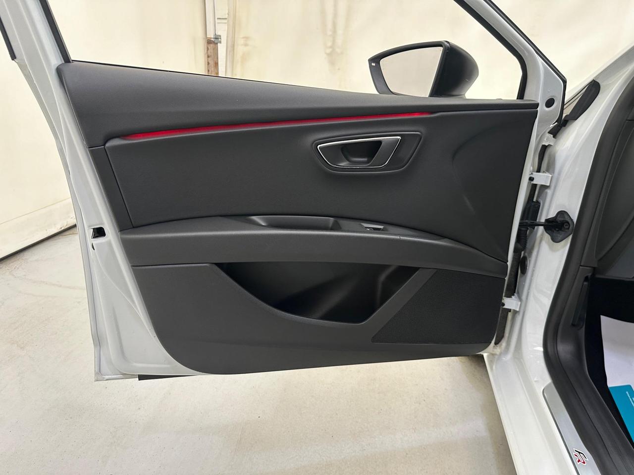 SEAT Leon YA69LHE