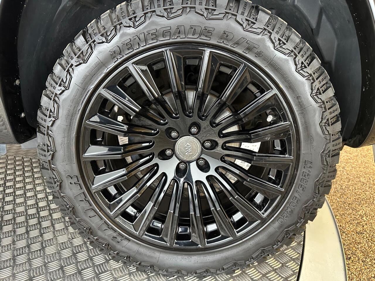 Mercedes-Benz X Class CA11LFS