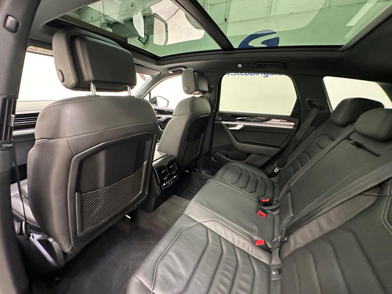 Volkswagen Touareg VK21UHB