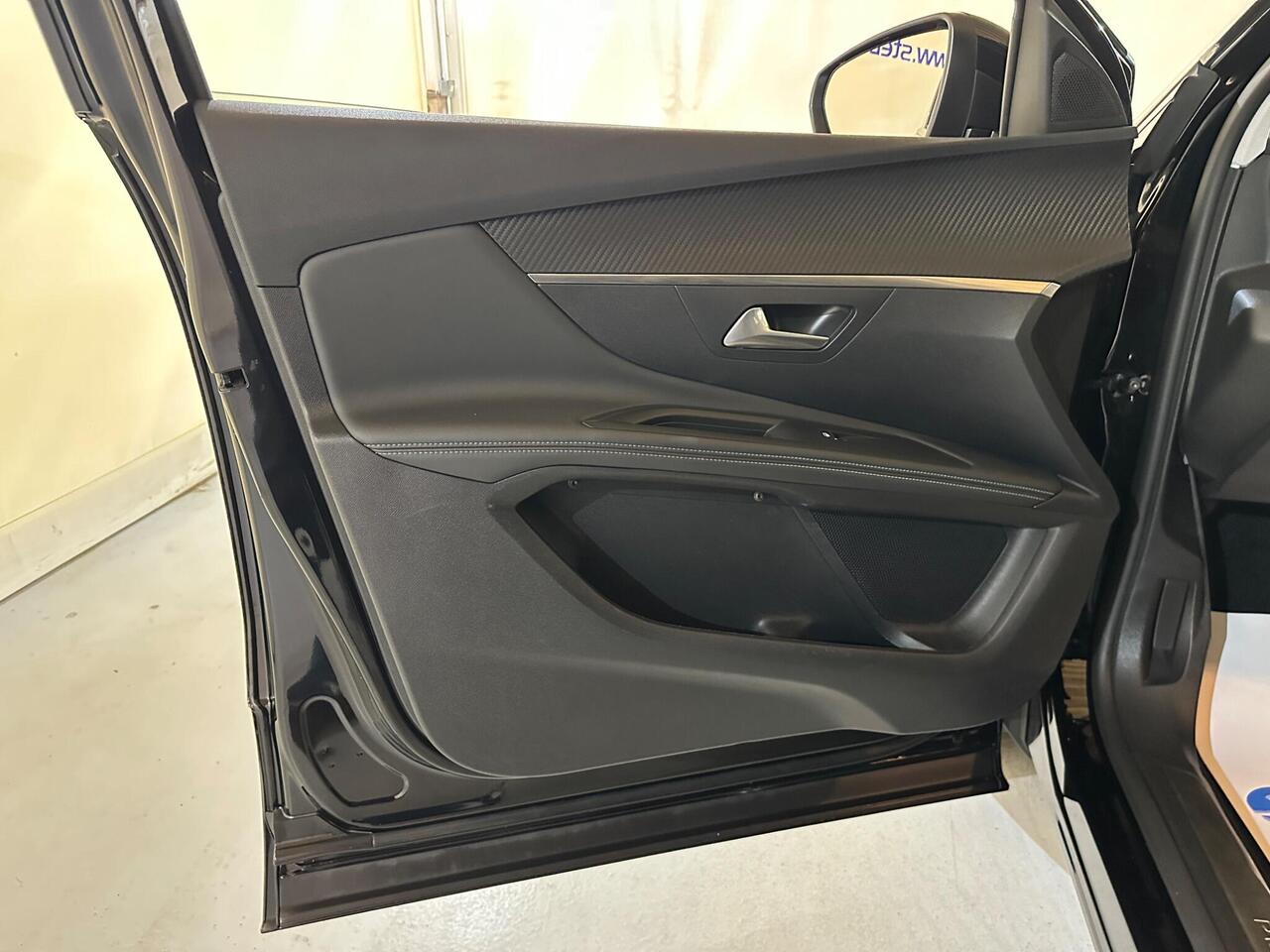 Peugeot 3008 VN72JGZ