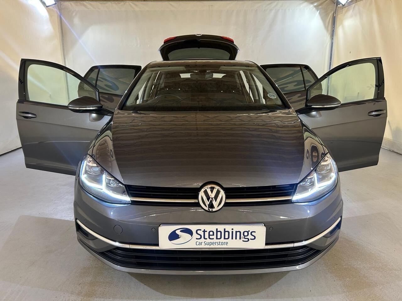 Volkswagen Golf AE67OET