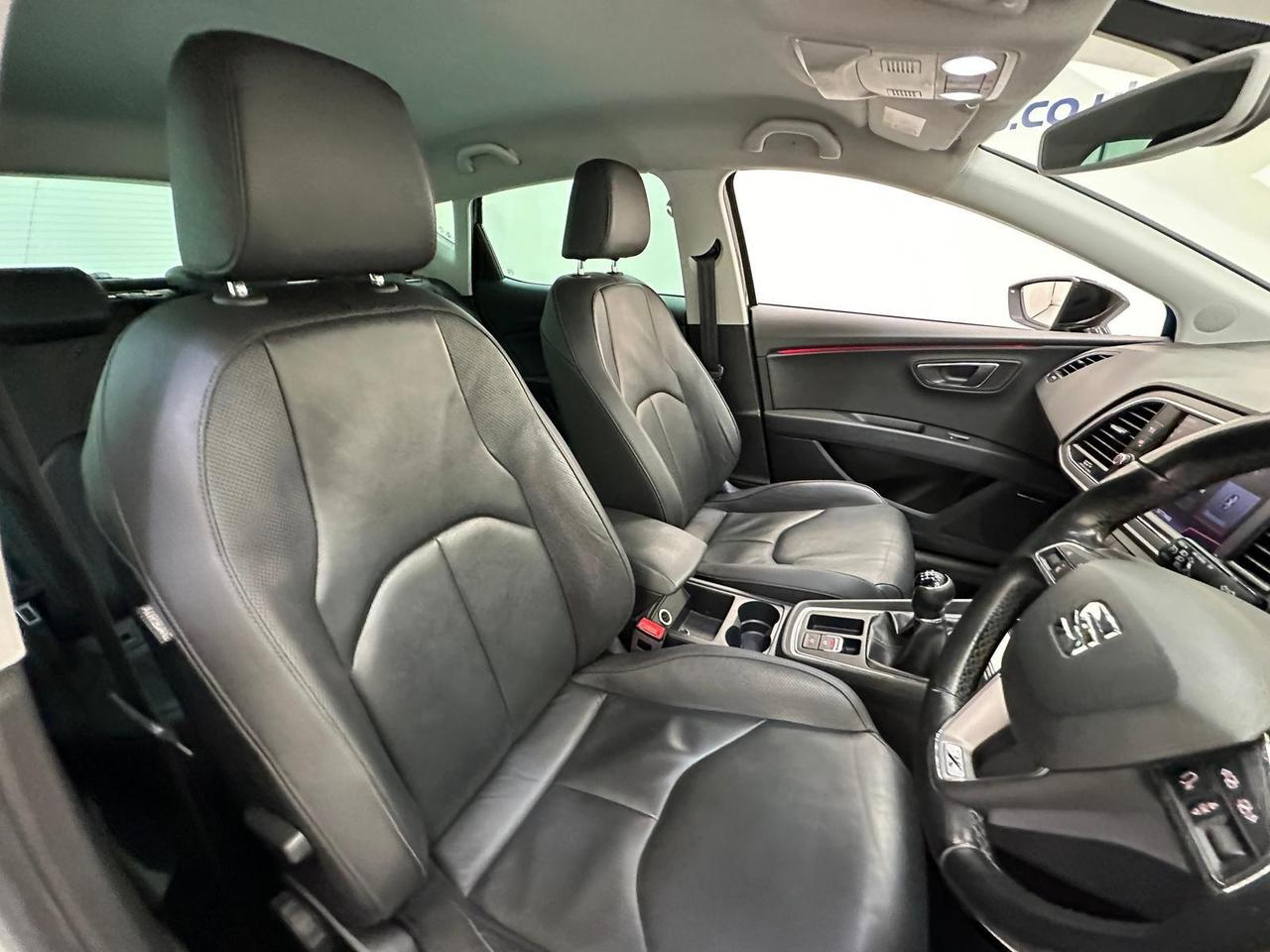 SEAT Leon YL17UVC
