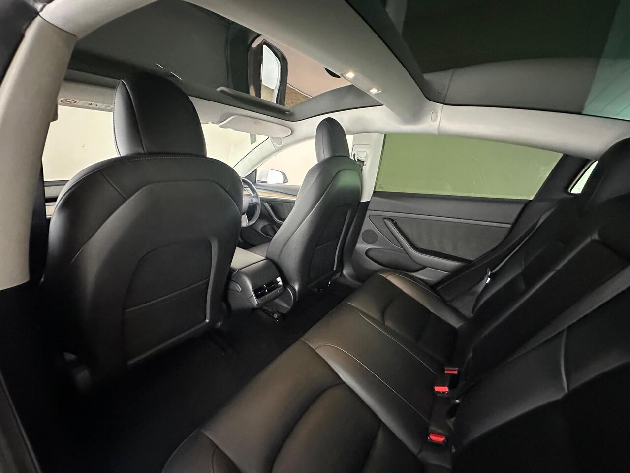 Tesla Model 3 AF72VHA