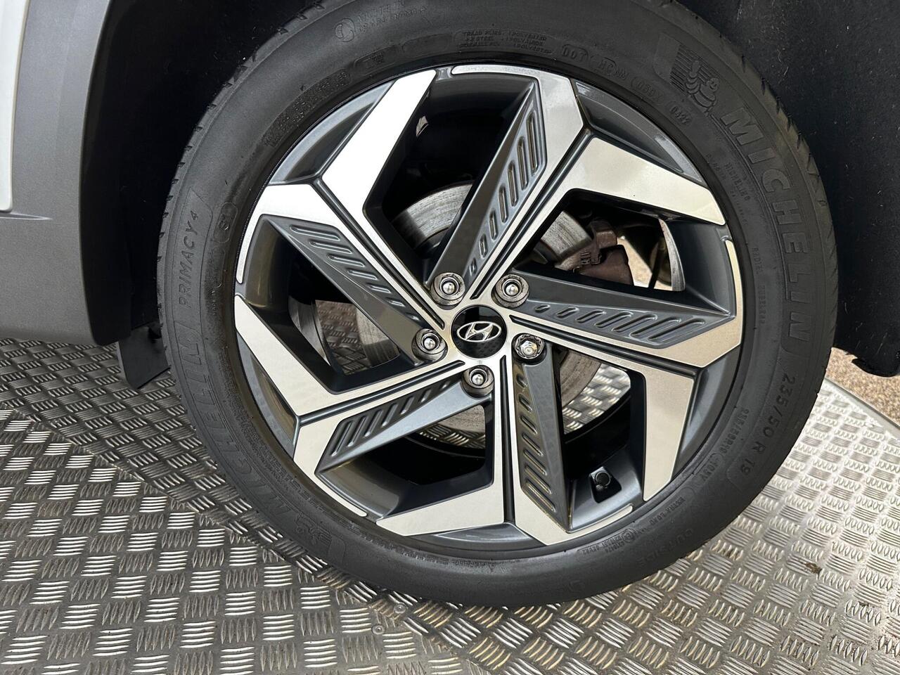 Hyundai TUCSON AU22VYT