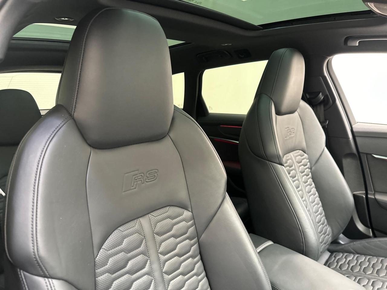 Audi RS6 Avant WU71CXE
