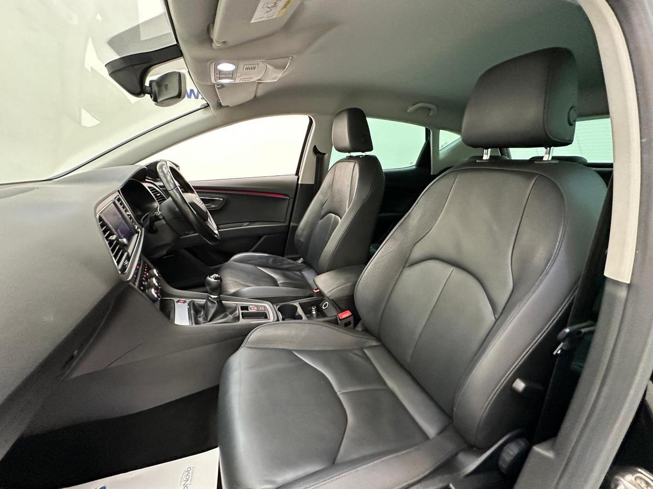 SEAT Leon YL17UVC