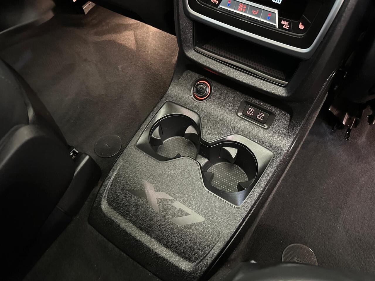 BMW X7 AP21DXA