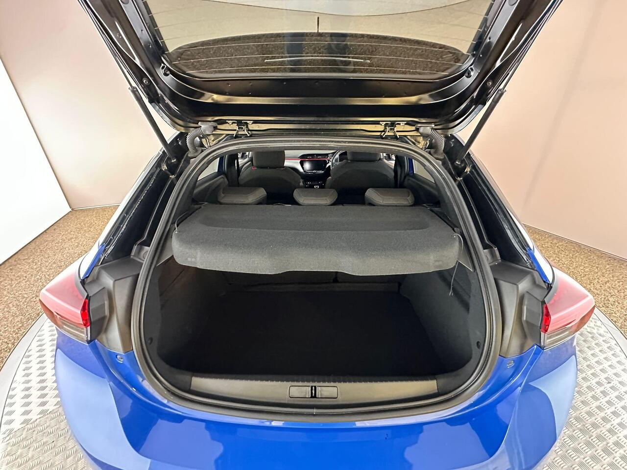 Vauxhall Corsa DN71WHT