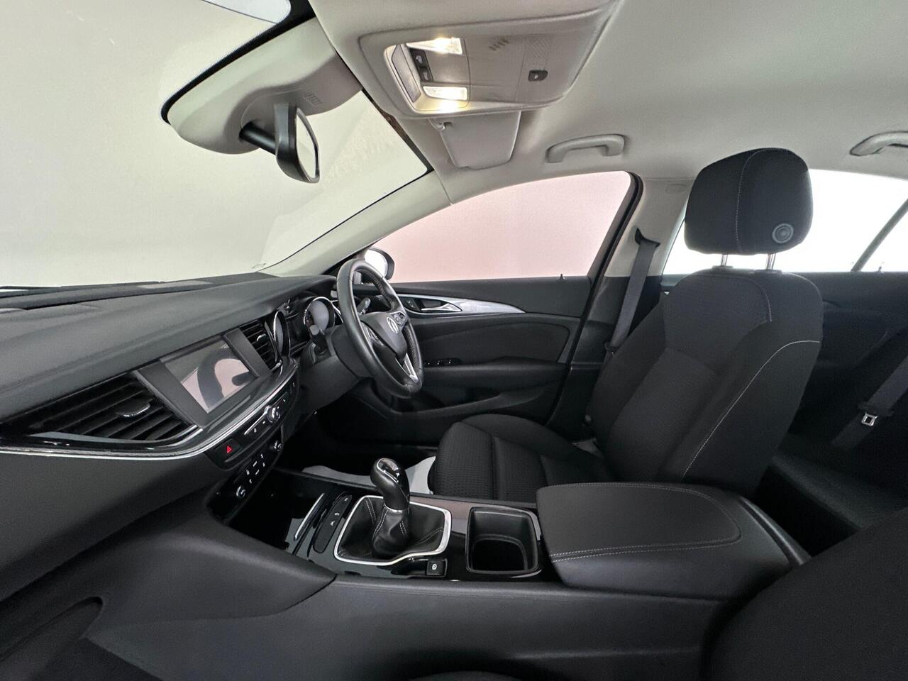 Vauxhall Insignia VO71HRZ