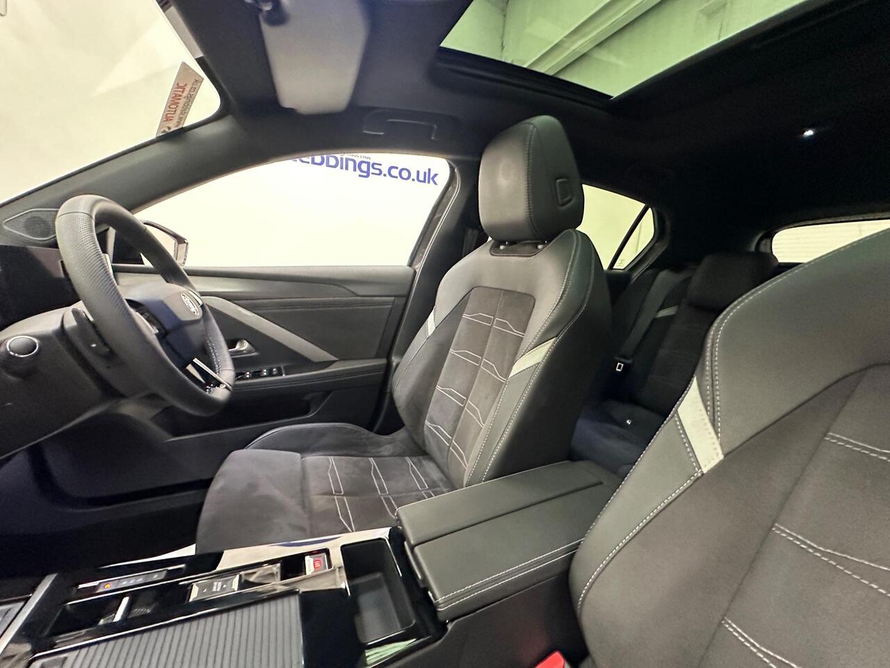 Vauxhall Astra CK24WHW