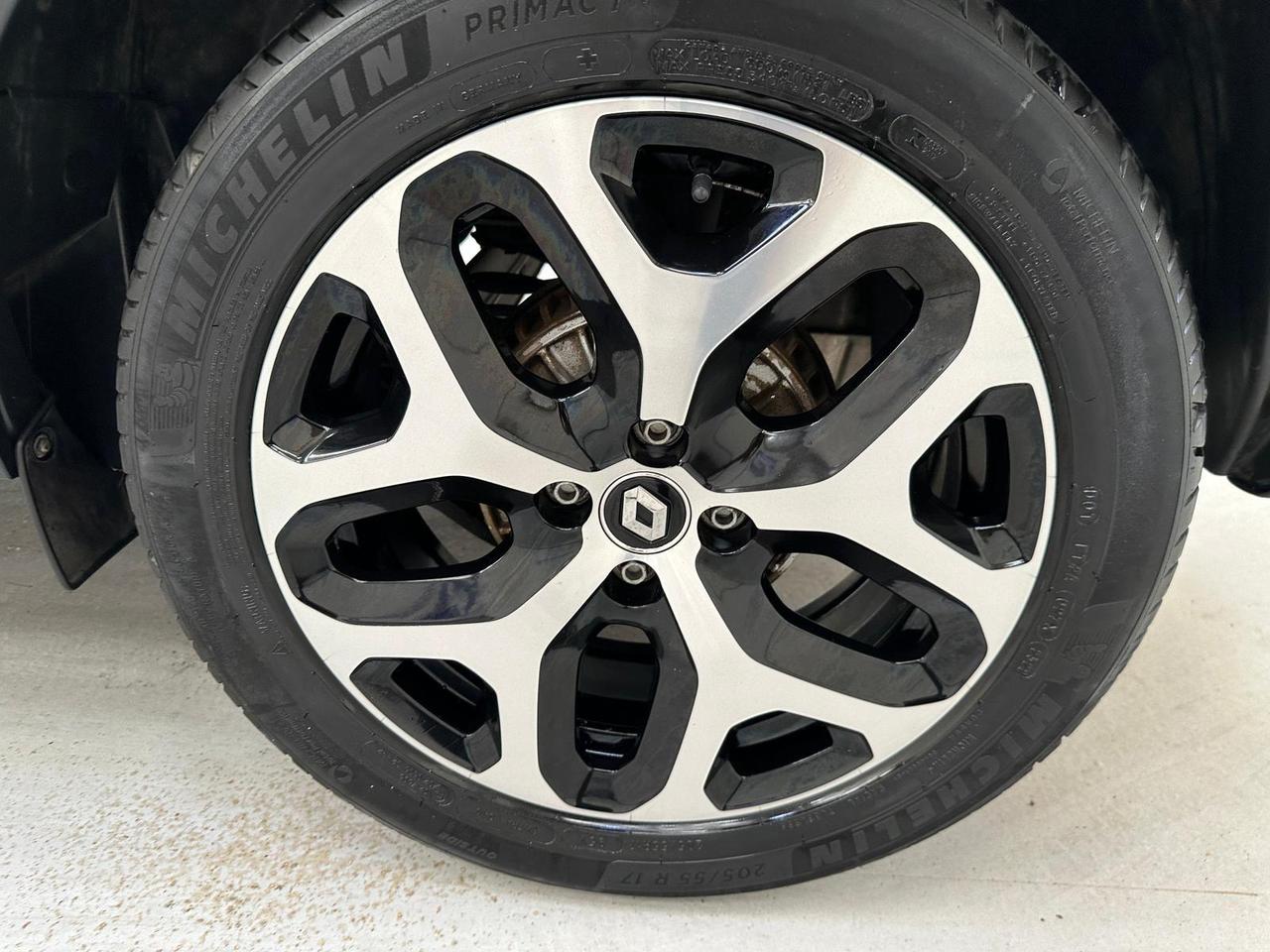 Renault Captur EK69YKP