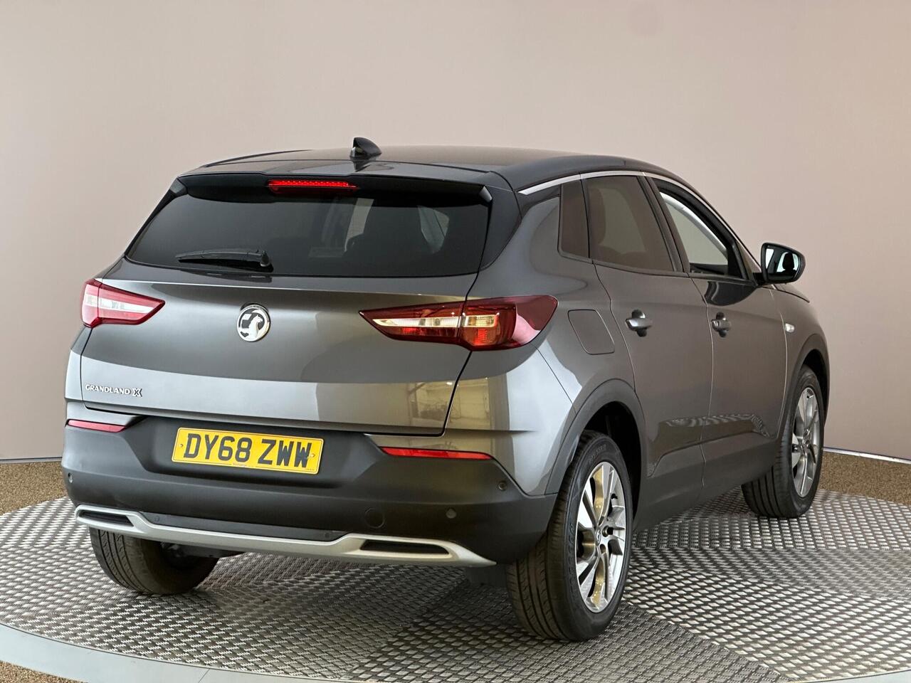 Vauxhall Grandland X DY68ZWW