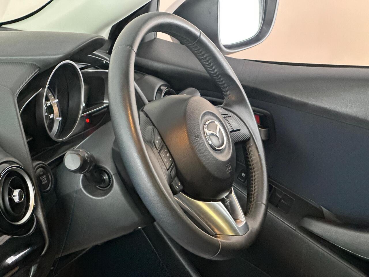 Mazda Mazda2 AV17RWZ