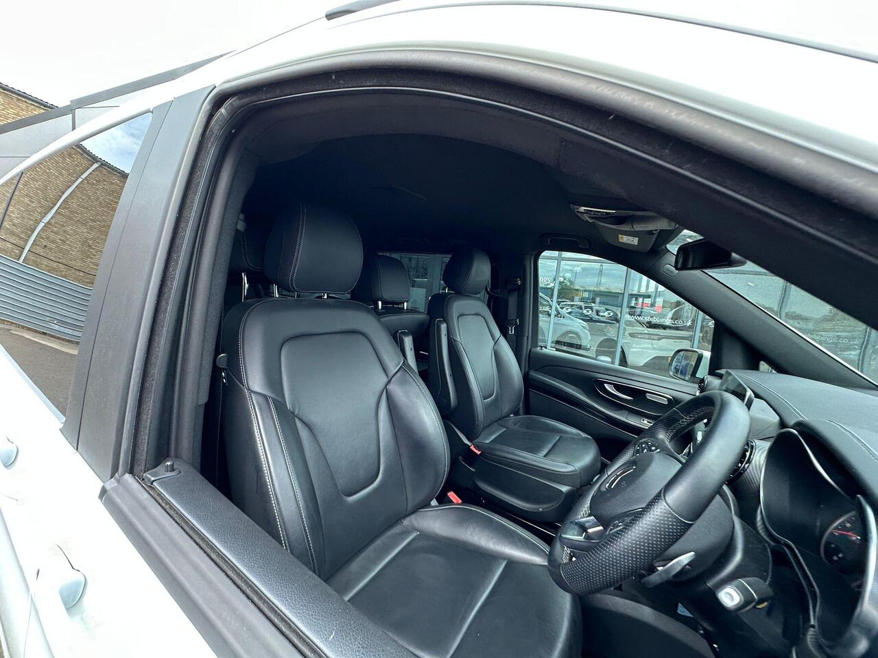 Mercedes-Benz V Class LS23WCN