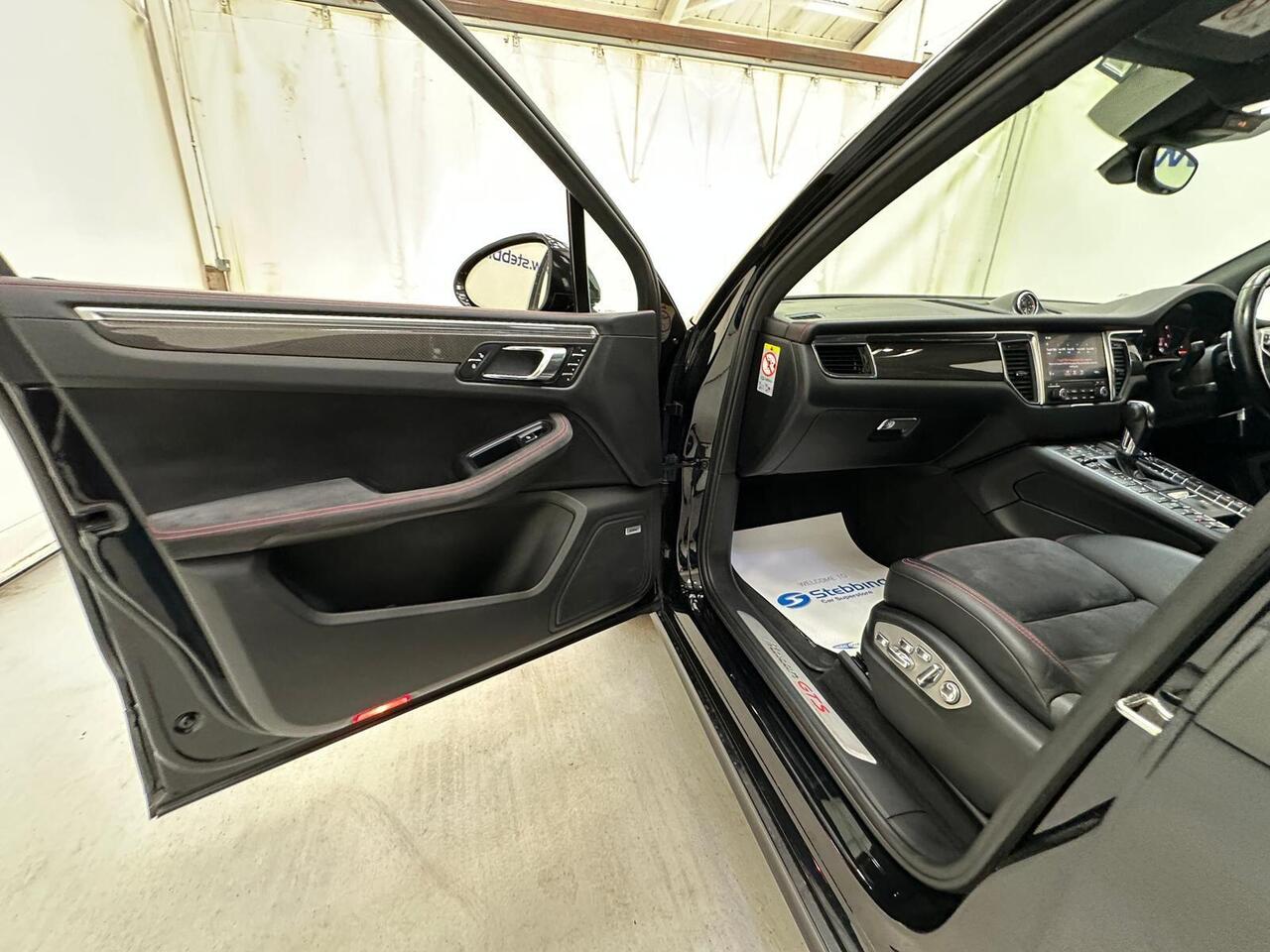 Porsche Macan WM66DZS