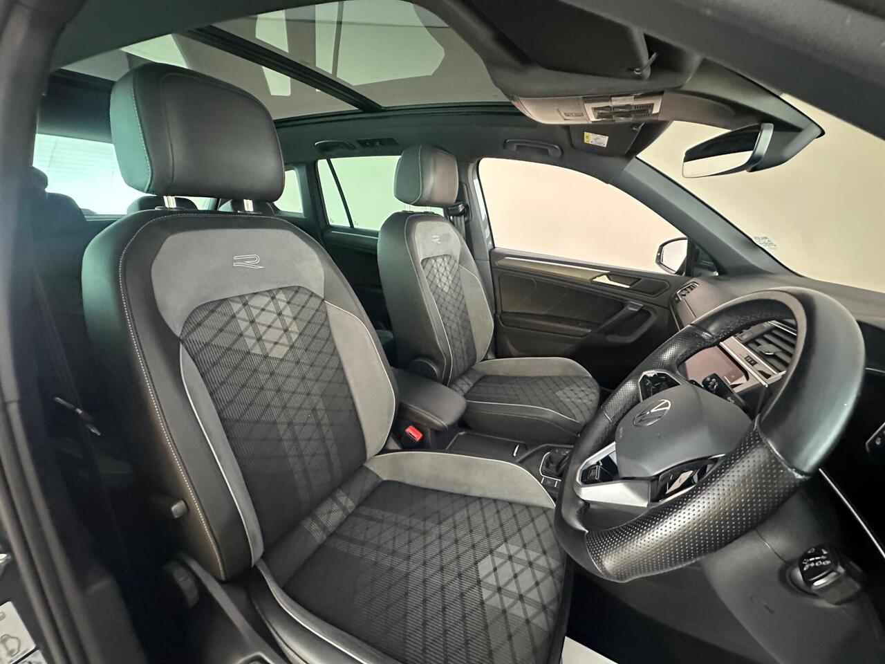Volkswagen Tiguan YG23VZE