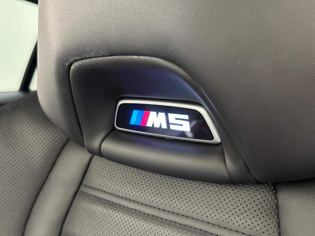 BMW M5 FB21XCK