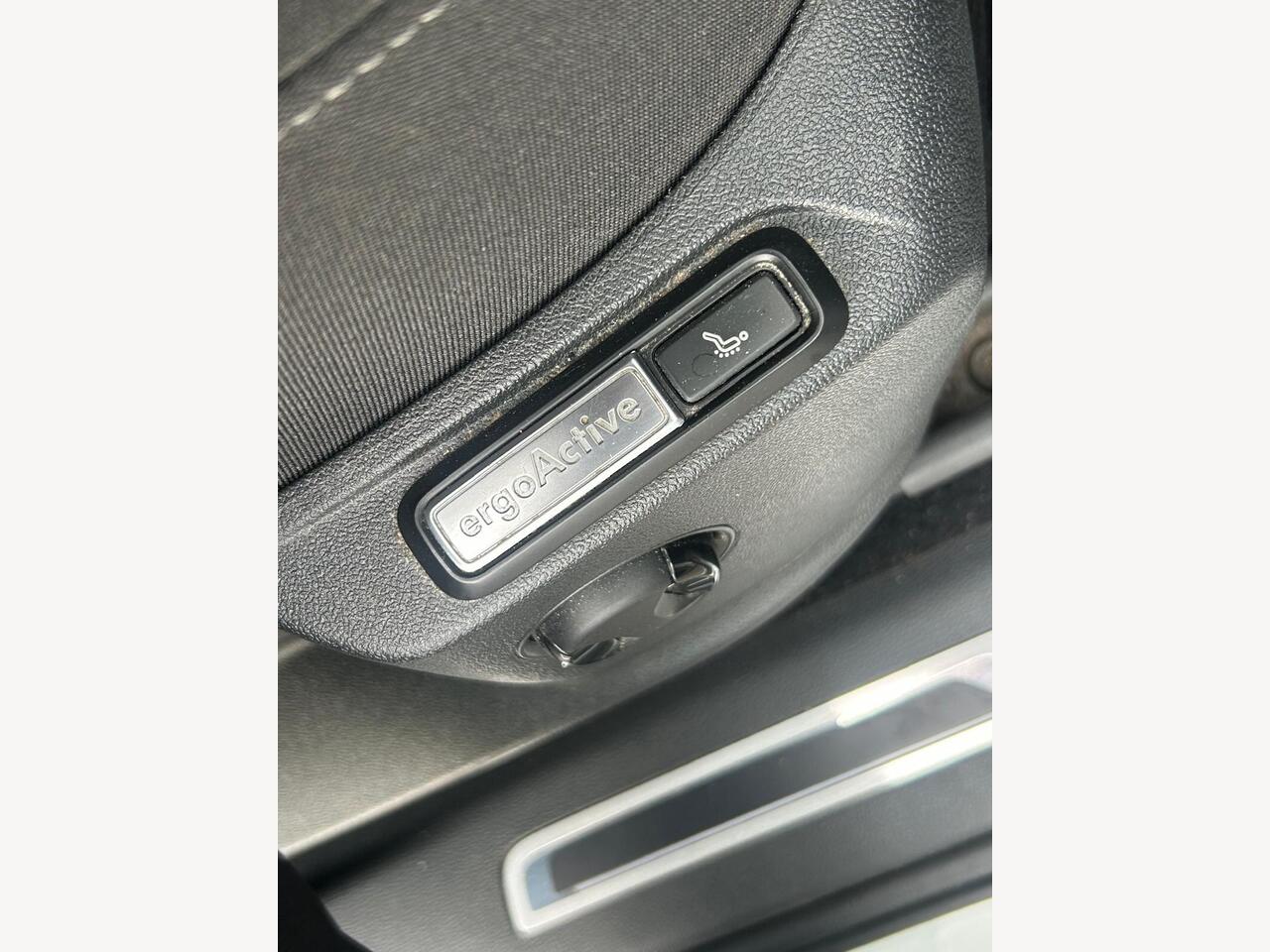 Volkswagen Tiguan AF67KMY