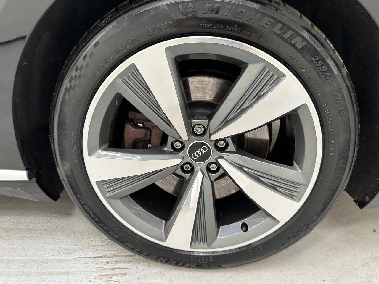 Audi A8 RK21OMC