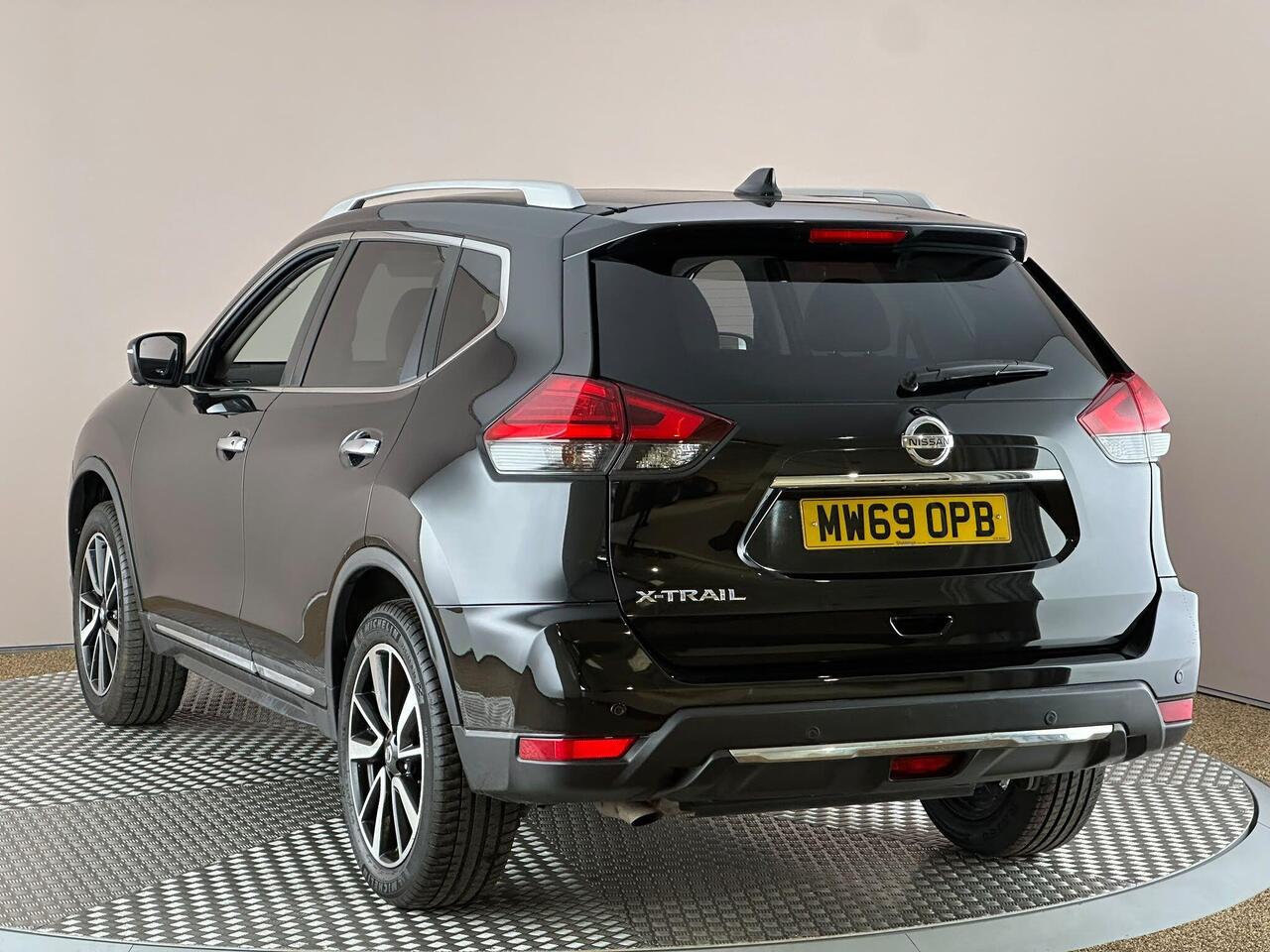 Nissan X-Trail MW69OPB