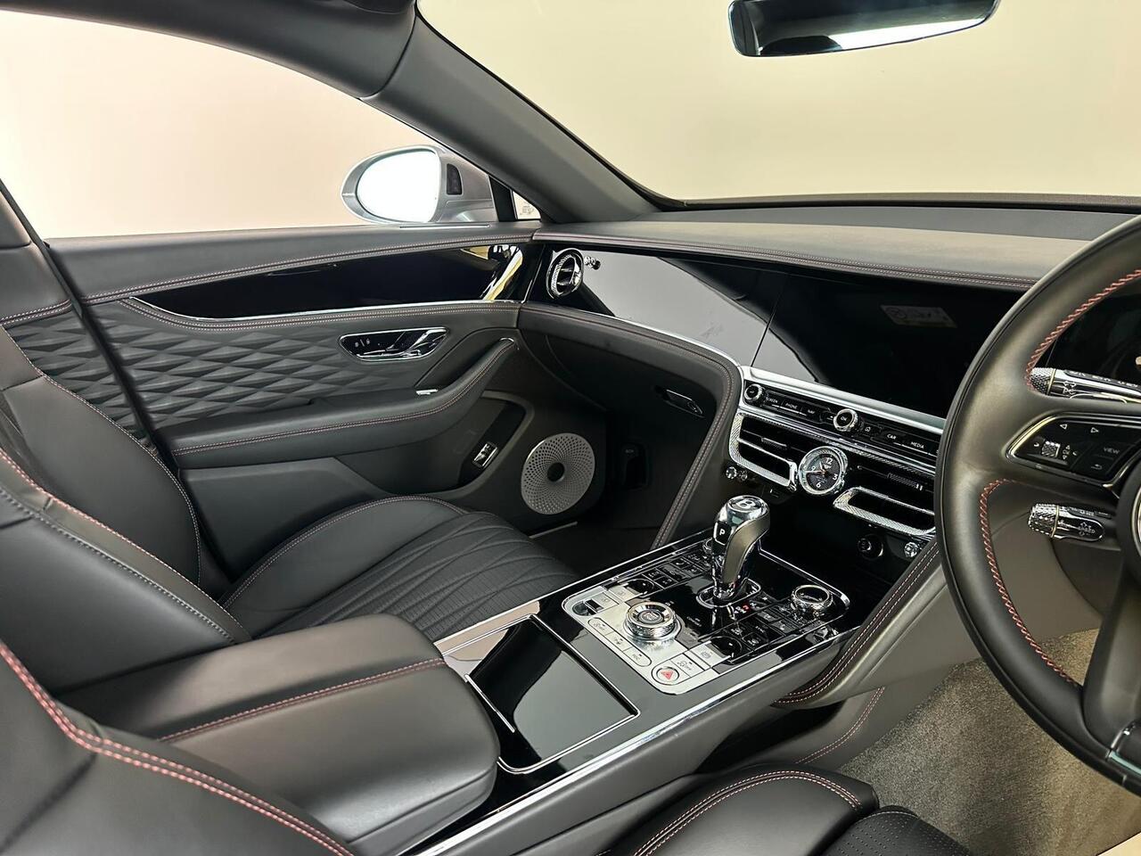 Bentley Flying Spur SN71VZD