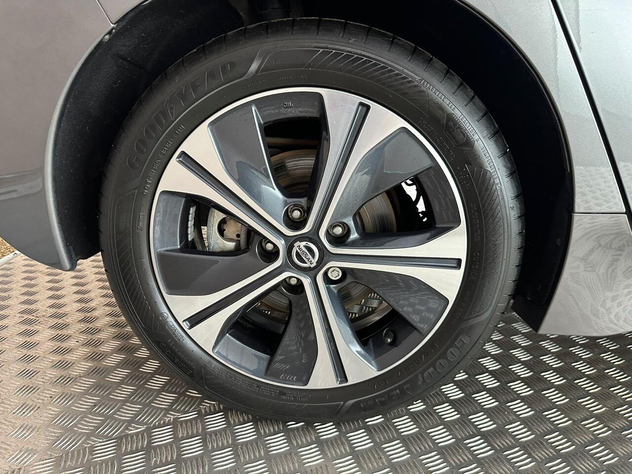 Nissan Leaf AP22EFD