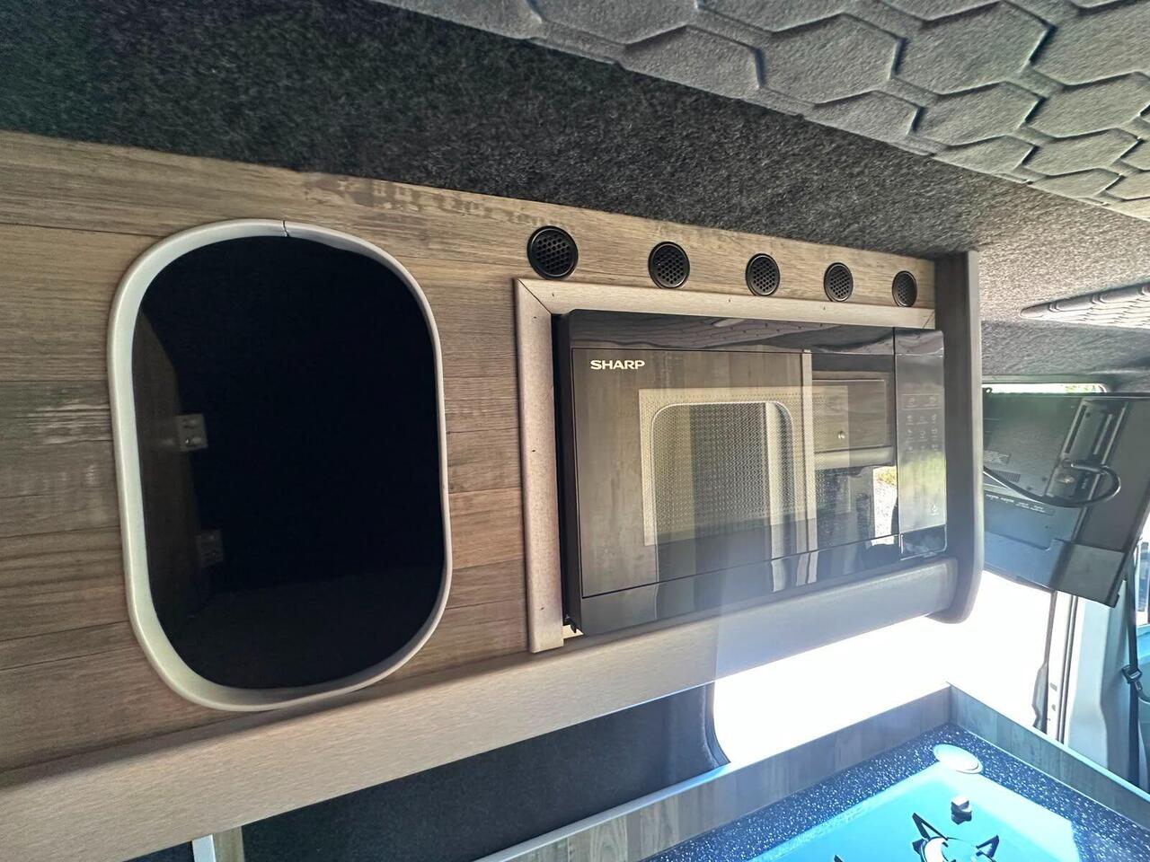 Volkswagen Crafter DX26ZHU