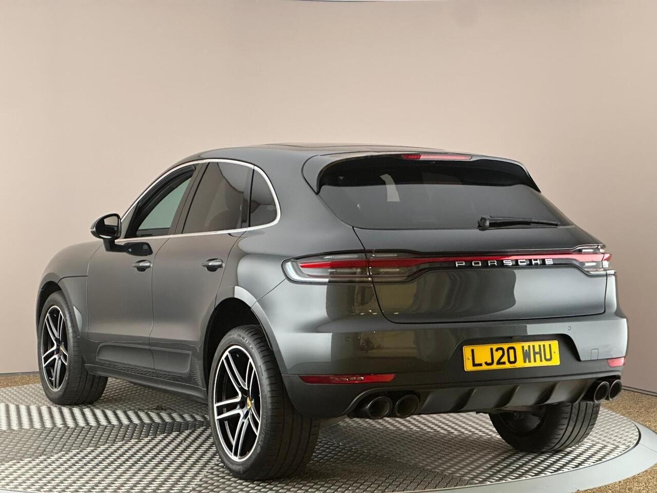 Porsche Macan LJ20WHU