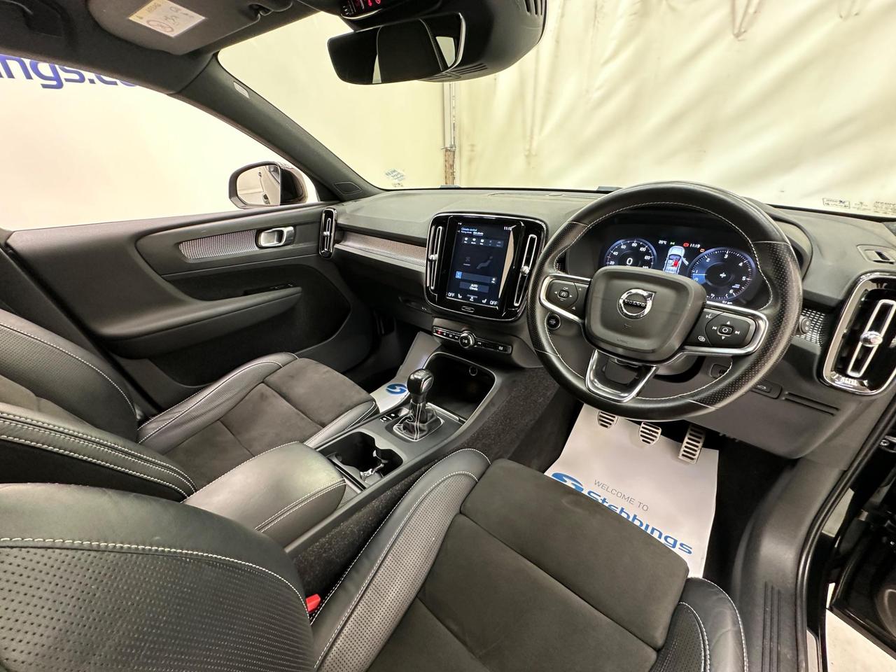 Volvo XC40 YM70MTZ