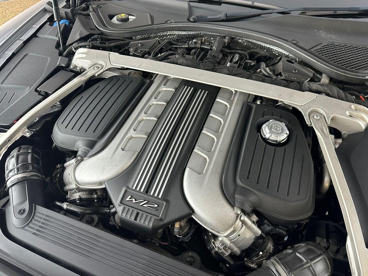 Bentley Flying Spur SN71VZD