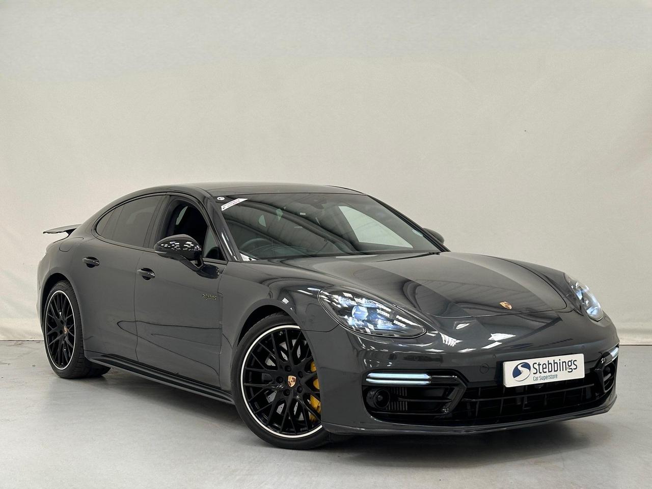 Porsche Panamera LN69UYK