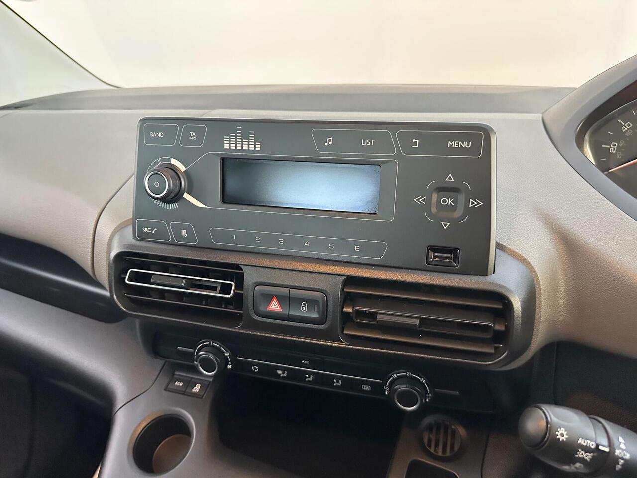 Peugeot Rifter CY68AYK