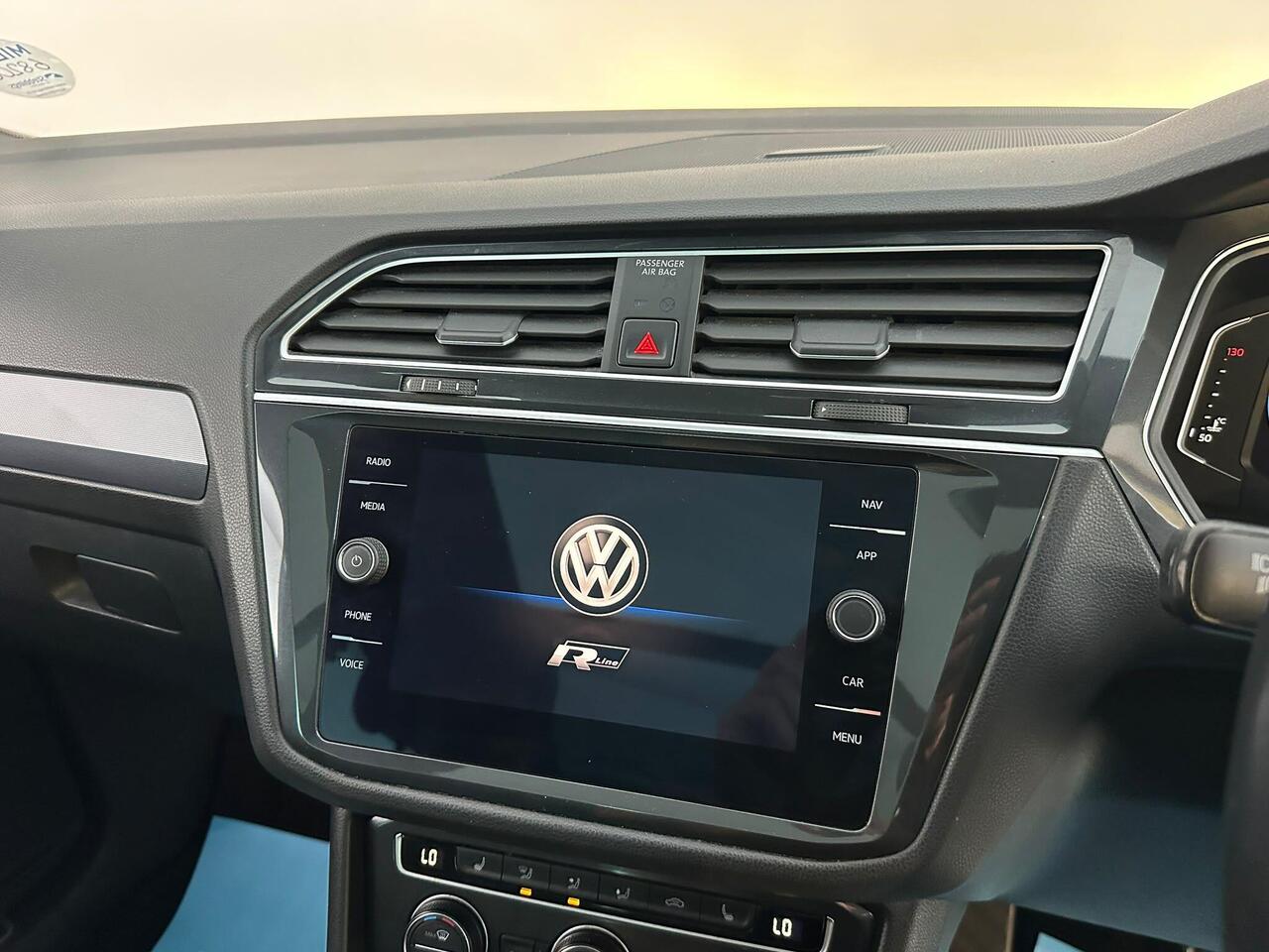 Volkswagen Tiguan DE69LBK