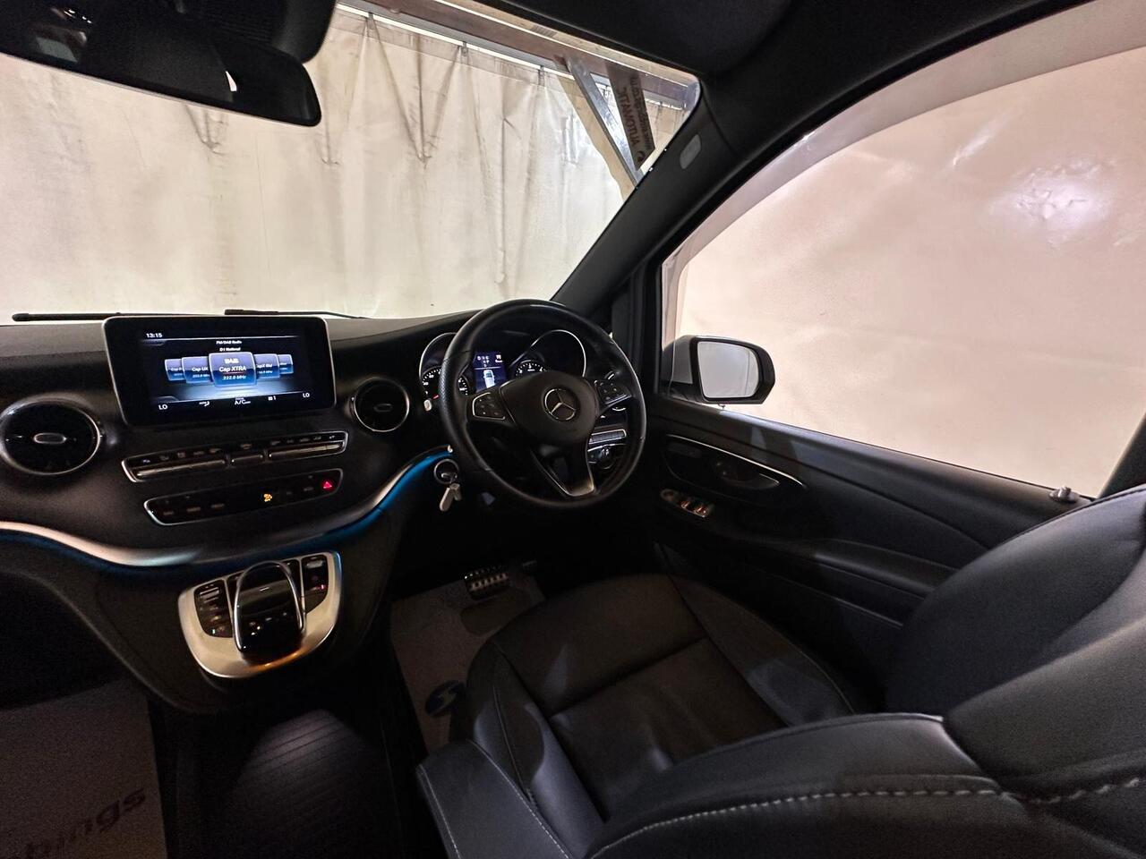 Mercedes-Benz V Class LR20TUV