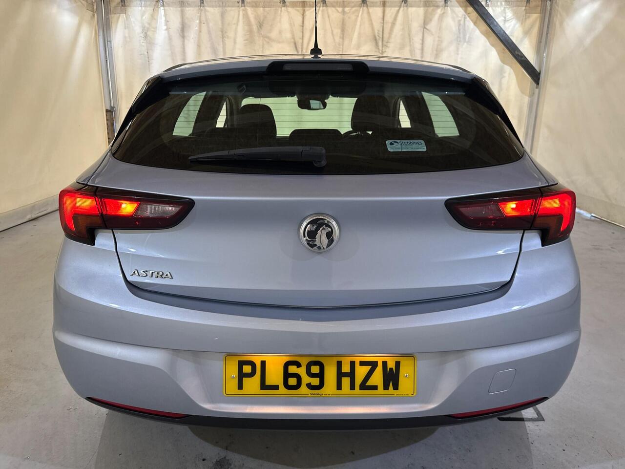 Vauxhall Astra PL69HZW