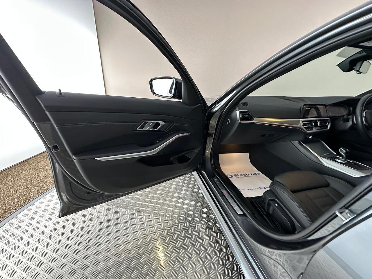 BMW 3 Series AP21DVK