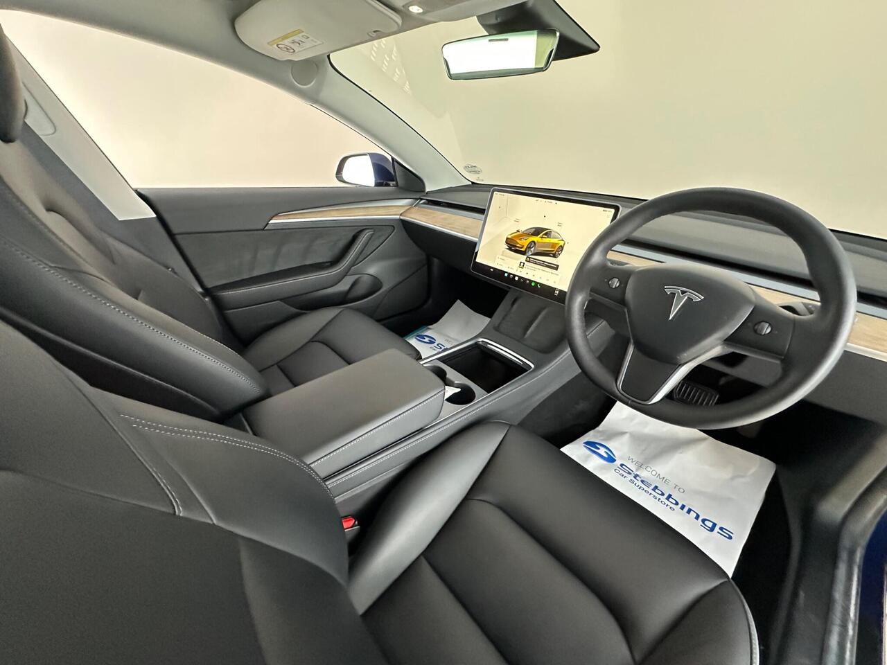 Tesla Model 3 BD72XBZ