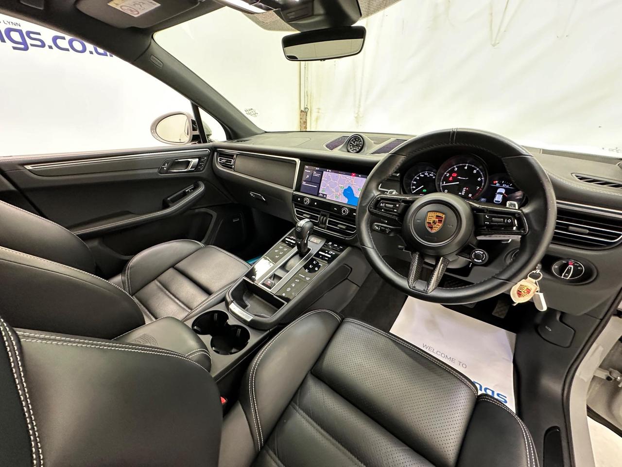 Porsche Macan SM22PHN