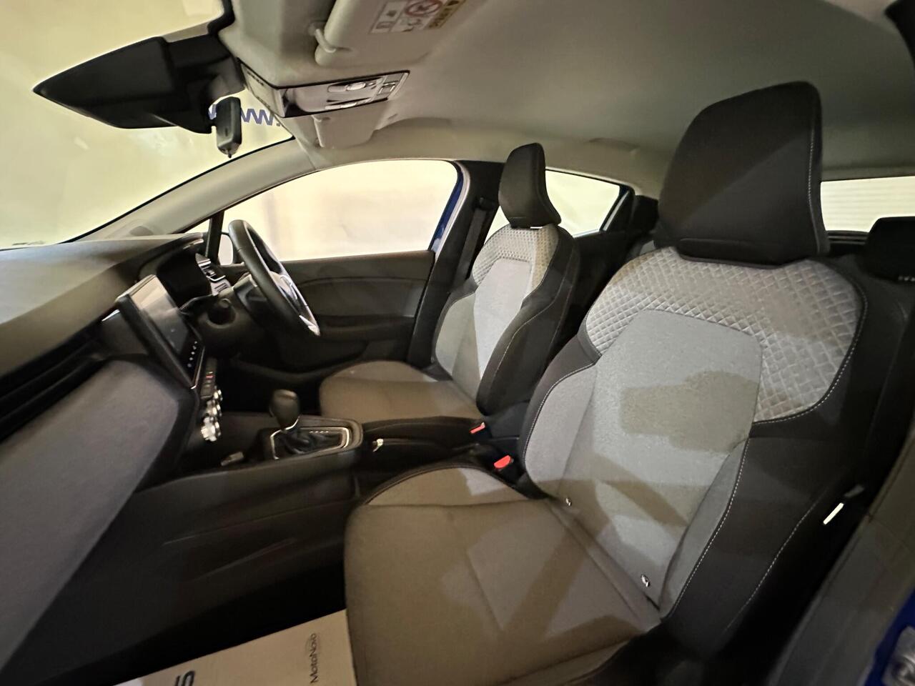 Renault Clio YJ24JPN