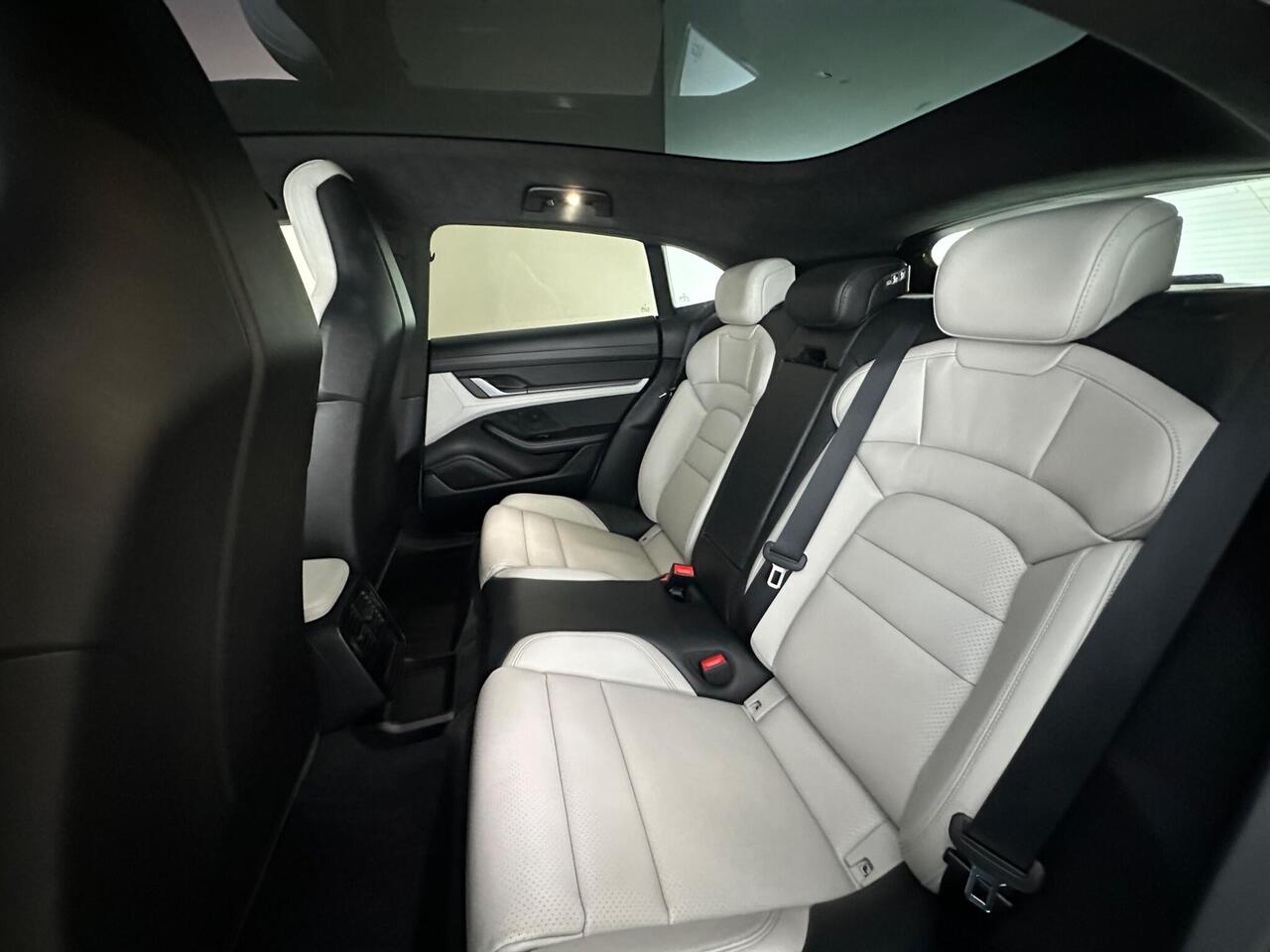 Porsche Taycan LV71XCL