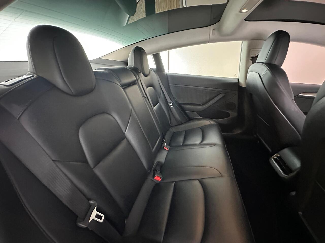 Tesla Model 3 AF72VPX