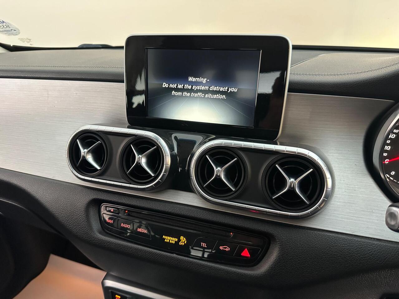 Mercedes-Benz X Class CA11LFS