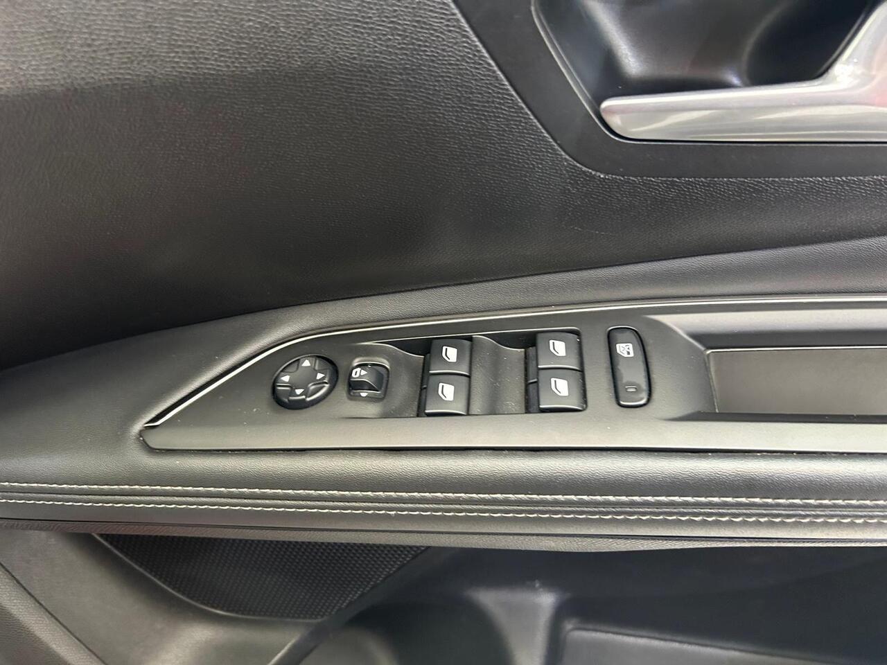 Peugeot 5008 WV70CUK