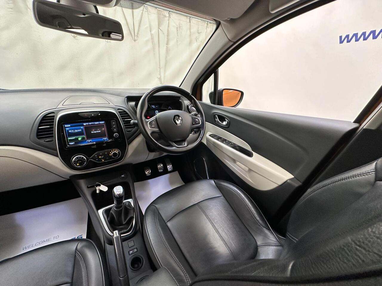 Renault Captur AU19SRZ