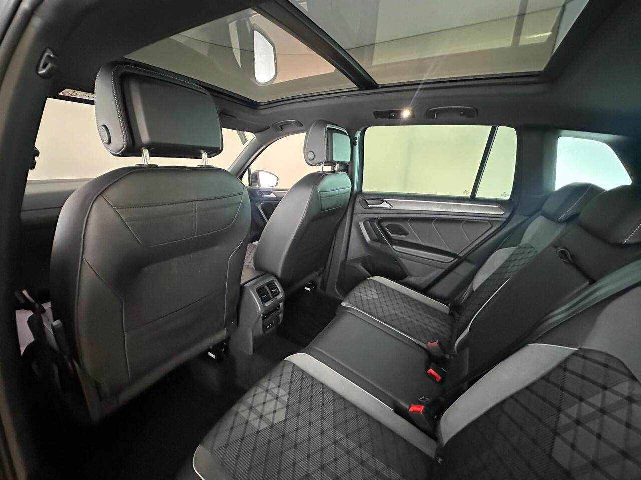 Volkswagen Tiguan YG23VZE