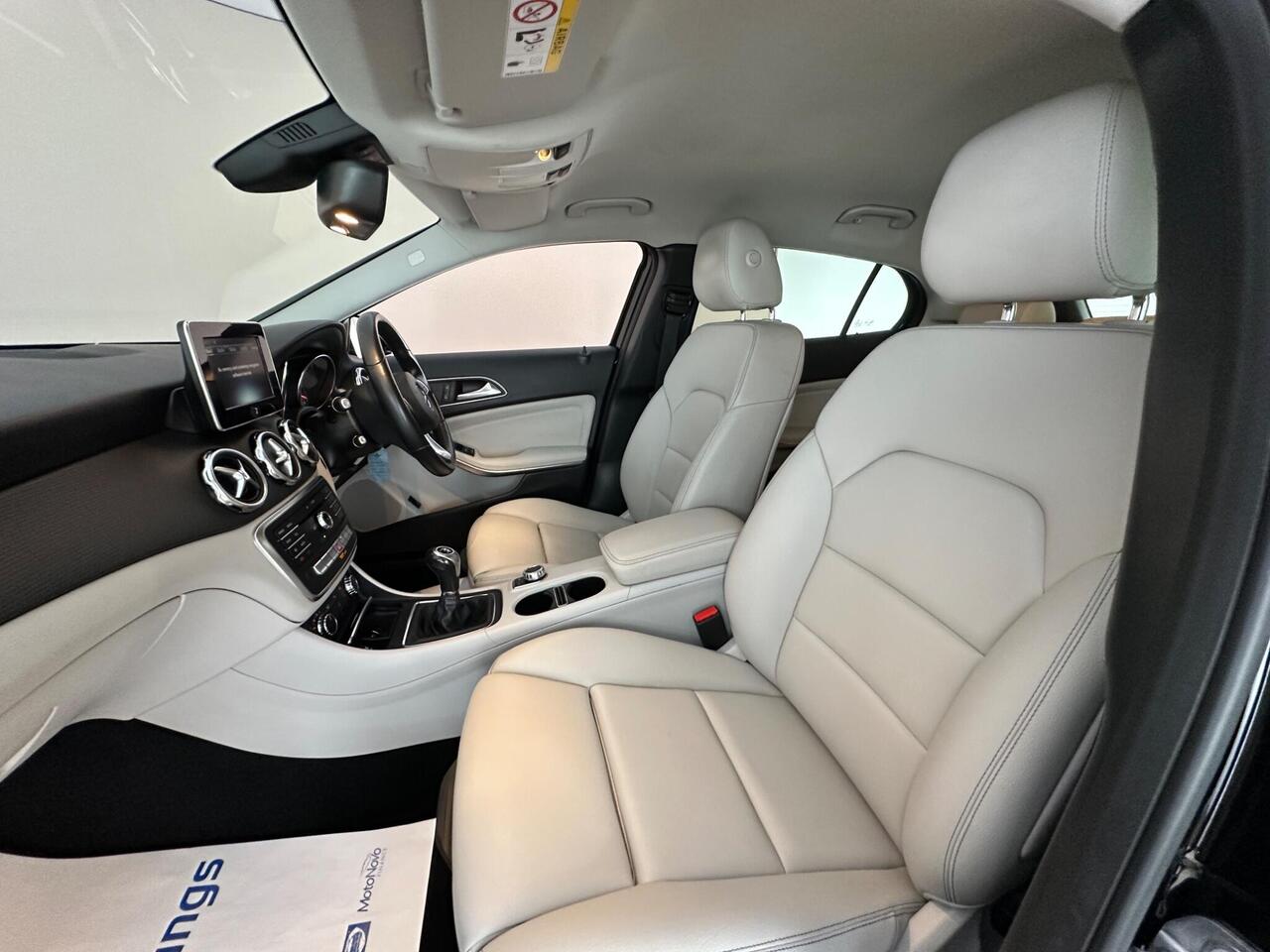 Mercedes-Benz GLA SR68KBZ