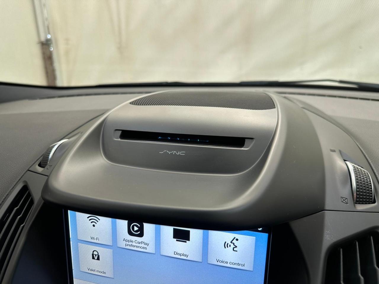 Ford Kuga AY17NRV