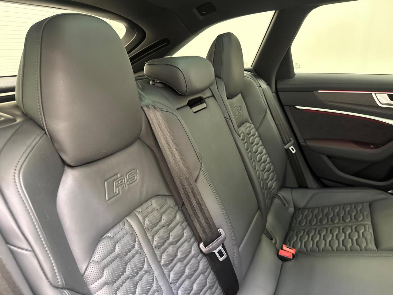 Audi RS6 Avant WU71CXE