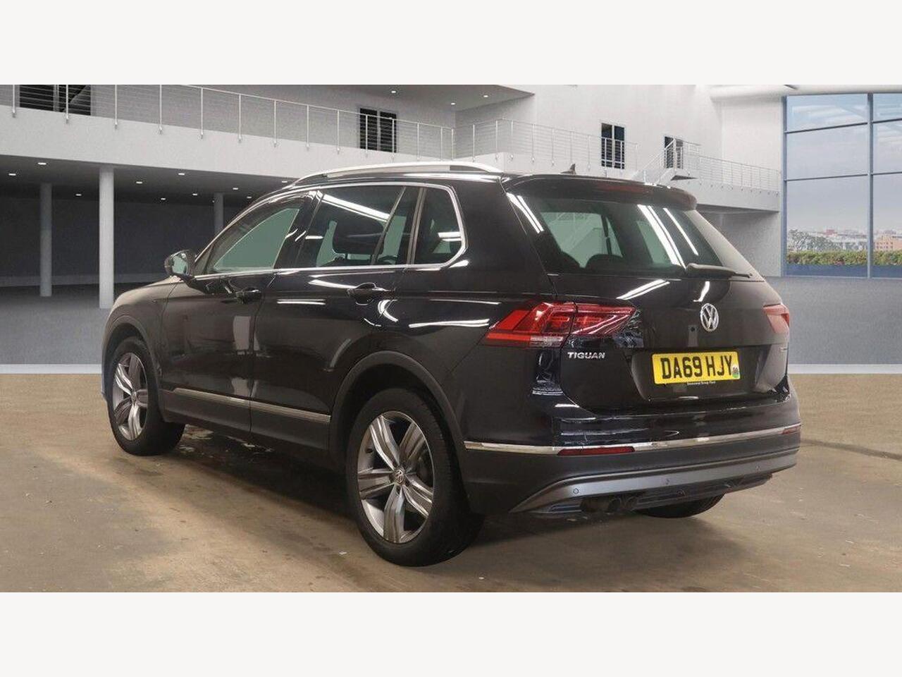 Volkswagen Tiguan DA69HJY